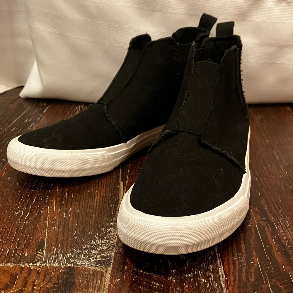 Black Slip-On Women's Shoes